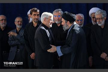 مراسم اقامه نماز بر پیکر آقای شهید ایران 48