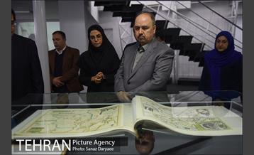 بازدید مدیرکل دفتر شهردار تهران از نمایشگاه دائمی نقشه 13
