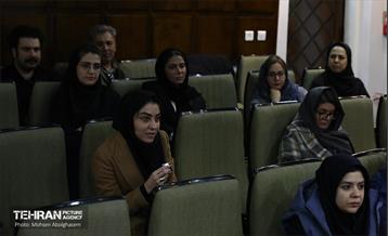 جلسه هم‌اندیشی رییس نهاد پایش طرح های توسعه شهری با جمعی از بانوان 15