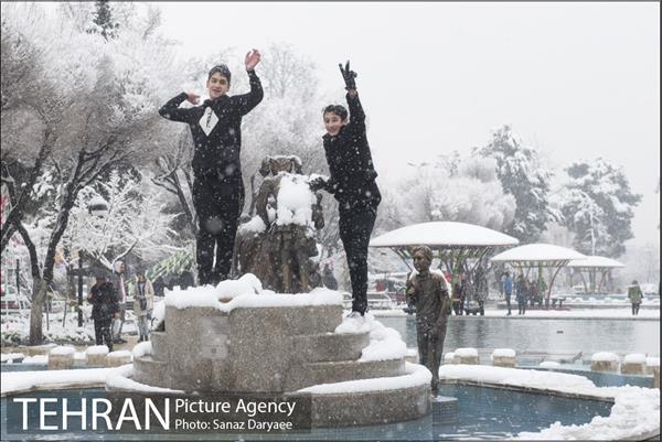 بارش برف در میدان نبوت (هفت حوض) 24