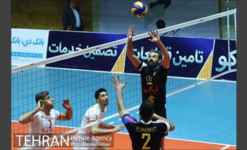 دیدار پیکان و شهرداری ارومیه در لیگ برتر والیبال 25