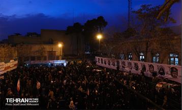 تشییع پیکر ۱۰۰ شهید مردمی و مدافع امنیت در تهران - 3 3