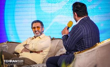 شب‌های فیروزه‌ای در آب و آتش 15