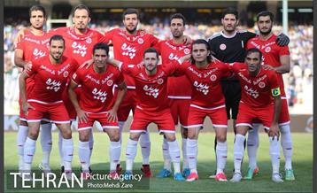 دیدار تیم‌های فوتبال استقلال و پدیده 1