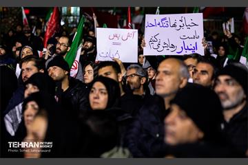مراسم عزاداری شهادت رهبر انقلاب اسلامی در میدان ولیعصر(عج)