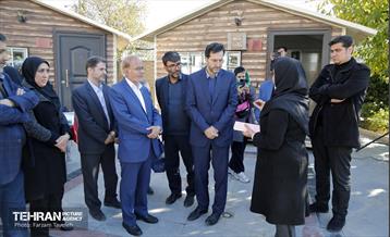 افتتاحیه کلبه کتاب در منطقه ۵ 3