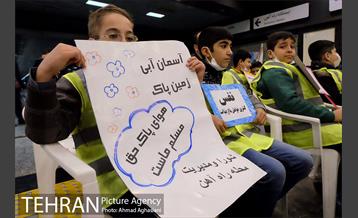 اجرای برنامه تاتر ترافیکی برای کودکان و دانش آموزان در مترو  راه آهن 30