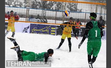 نخستین دوره مسابقات بین‌المللی «والیبال برفی» در پیست دیزین