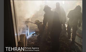 آتش سوزی انبار لوازم خانگی در خیابان 17شهریور 9