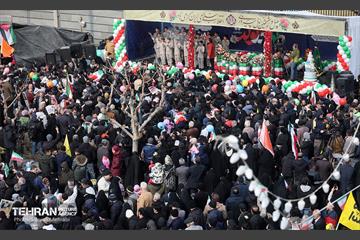 راهپیمایی ۲۲ بهمن در تهران - 3 29