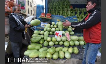 خرید شب یلدا در بازار امام حسین 1