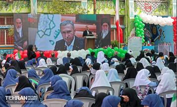 آغاز سال تحصیلی جدید در دبستان شاهد حضرت زینب(س) 39