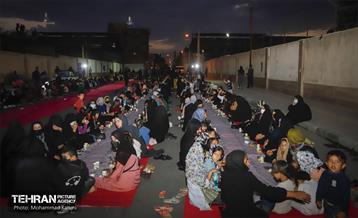 توزیع ۷۰۰۰ بسته افطاری ساده در ۳ محله منطقه۱۶