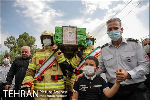 مراسم تشییع آتش نشان شهید مرتضی حیدری 7