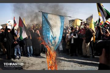 تجمع قدردانی از عملیات وعده صادق ۲ در میدان امام حسین (ع) 20