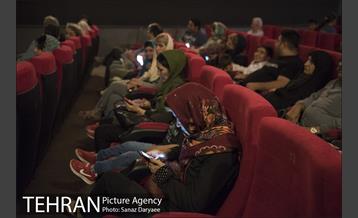 کودکان و زنان آسیب دیده به تماشای فیلم  یک سامورایی در برلین پرداختند 6