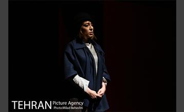 نمایش بوی گند دهن خانوم مارکز 17