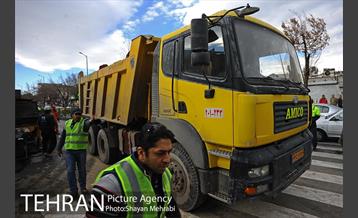 رانش زمین در خیابان مولوی -2 4