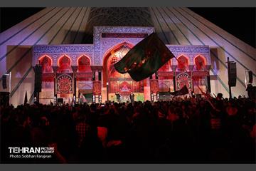 آئین بدرقه زائران اربعین در میدان آزادی 6
