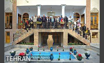 بازدید جمعی از  هنرمندان از نقاط گردشگری منطقه 12 20