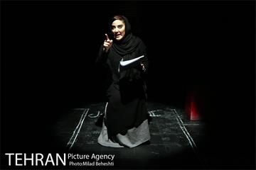 نمایشنامه خوانی مو‎ 8