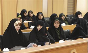 ضیافت افطار با بانوان نخبه شهر تهران 26