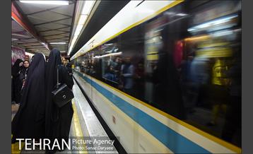 پرفورمنس داوران فوتبال در ایستگاه هفت تیر 23