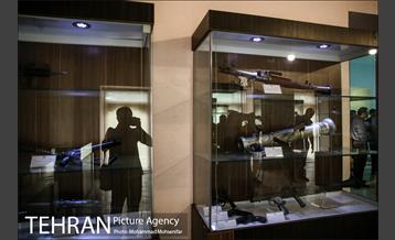 بازدید علی اعطا از موزه جنگ 11