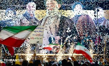 جشن ولادت حضرت زینب (س) در میدان انقلاب