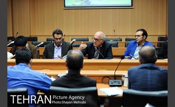 تجلیل شهردار تهران از دست اندرکاران غرفه شهرداری تهران در نمایشگاه قرآن  24