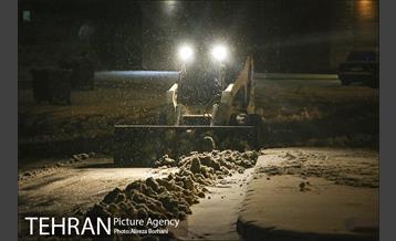 حضور نیروهاى پسماند در نخستین بارش هاى برف تهران 12