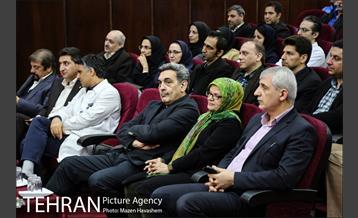 آیین کاشت درخت در بیمارستان شریعتی توسط شهردار تهران 5