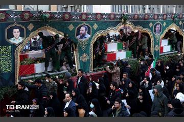 تشییع پیکر ۱۰۰ شهید مردمی و مدافع امنیت در تهران 2