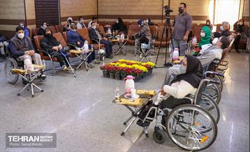 دیدار صمیمی شهروندان دارای معلولیت منطقه 5 با سیدمحمد آقامیری عضو شورا و احسان شریفی شهردار منطقه 5