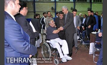 نشست شهردار تهران با جانبازان منطقه 8 پایتخت