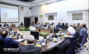 ملاقات معاون مالی و اقتصاد شهری با نخبگان، فرهنگیان و ورزشکاران منطقه 12 25