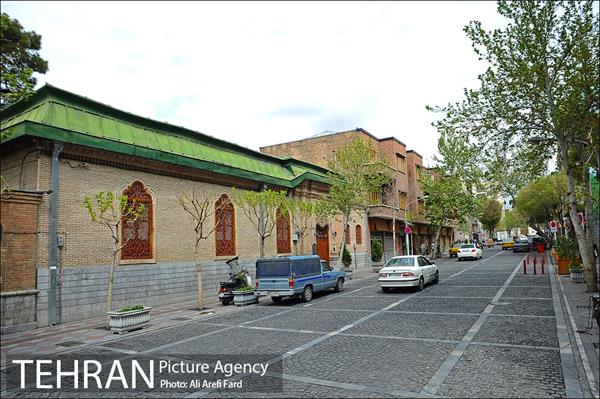 نیایشگاه آدریان 12