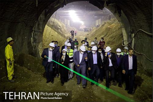 بازدید محسن هاشمی از خط 10 مترو 6