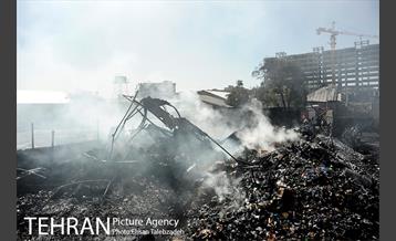 آتش سوزی انبار کالا در خیابان فداییان اسلام 15