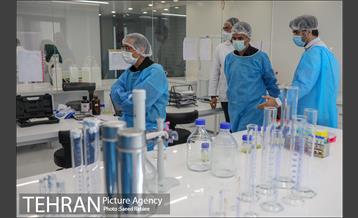 بازدید مدیرکل اداره تجهیزات پزشکی از شرکت نویان نگین پارسیان 13