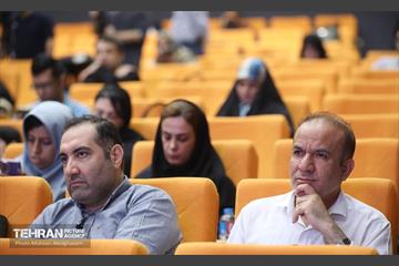 نشست خبری رویداد بین‌المللی طراحی کارتون، کاریکاتور و پوستر «هولوساید ۲۰۲۴» 14
