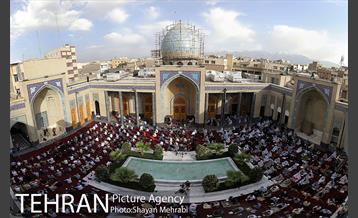 اقامه نماز عید فطر در مسجد امام حسین(ع) 2