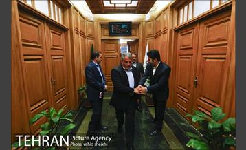 اولین جلسه محمد علی افشانی در دفتر شهردار تهران 25