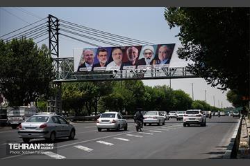 نصب تبلیغات نامزدهای چهاردهمین دوره انتخابات ریاست جمهوری در پایتخت 69