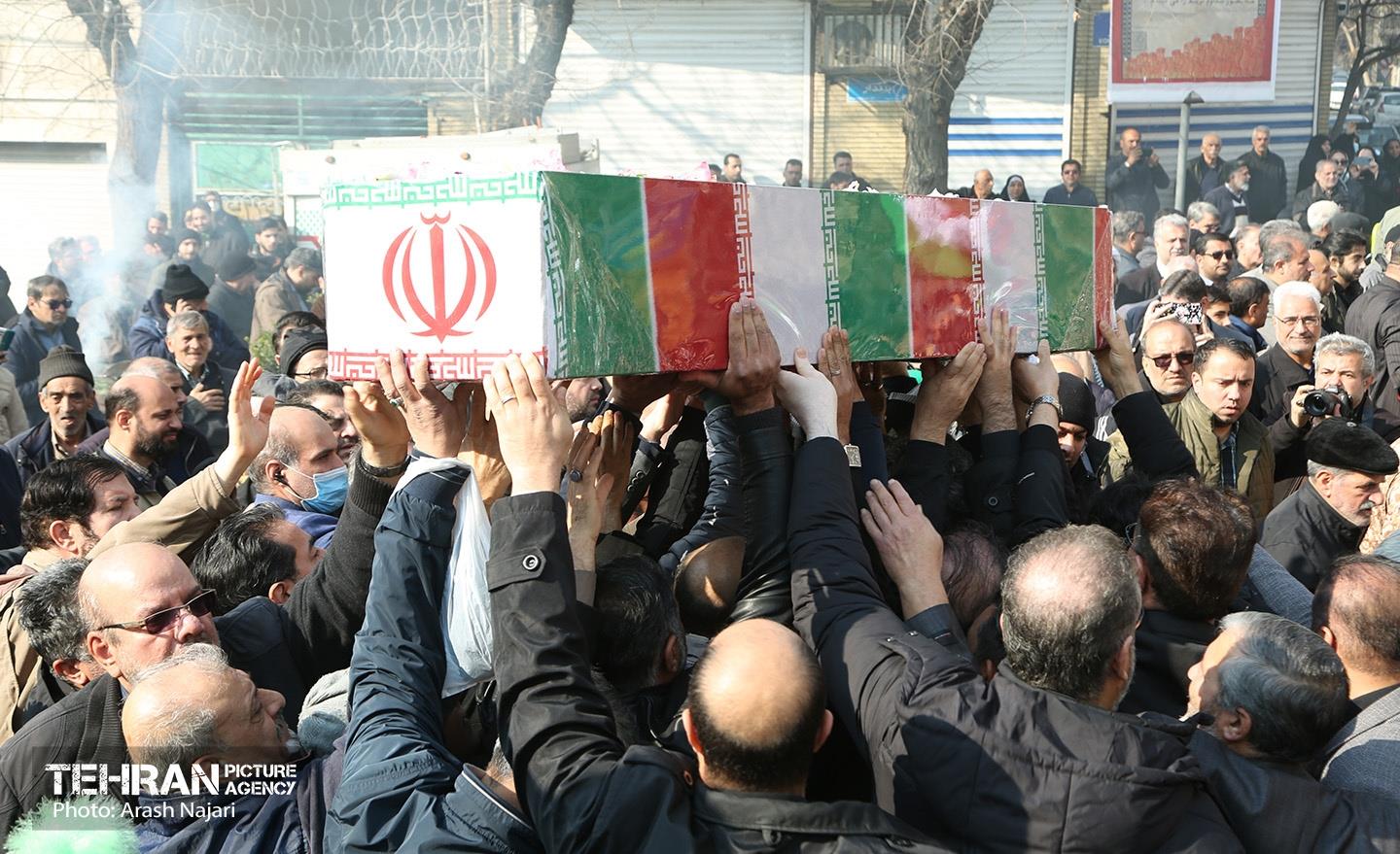 تشییع پیکر شهید محمدرضا خانه عنقا 7