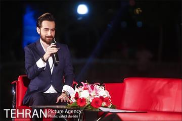 ویژه برنامه شب فیروزه ای در دریاچه شهدای خلیج فارس  11