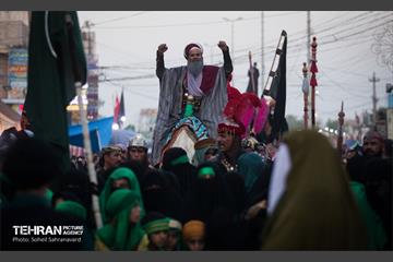 کاروان نمادین اسرای کربلا در مسیر طویریج  10