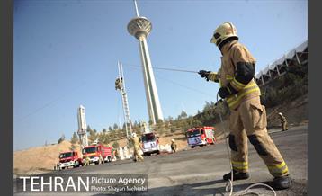 بازدید دکتر نجفی از مانور نیروهای آتش نشانی 28