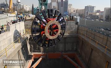مونتاژ قطعه اصلی دومین دستگاه TBM خط 10 12