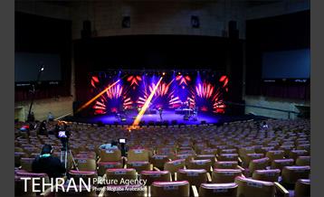 کنسرت آنلاین مهدی یغمایی 11